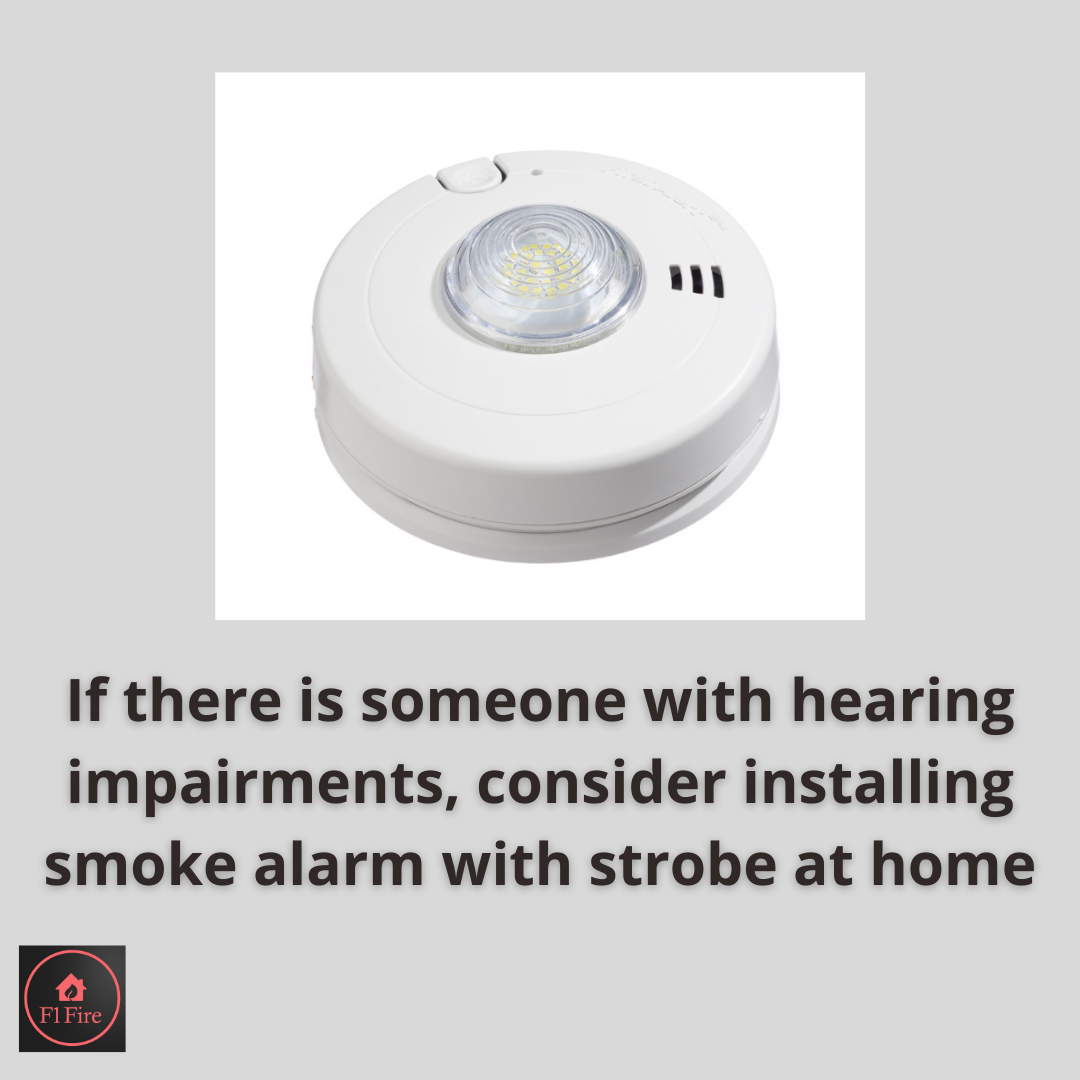 Strobe light smoke alarm
